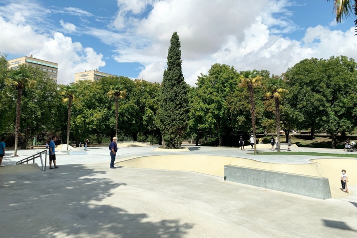 Parques_y_Jardines(Skate_Park_Moreras).jpg