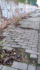 Deterioro de aceras y terrenos COVARESA