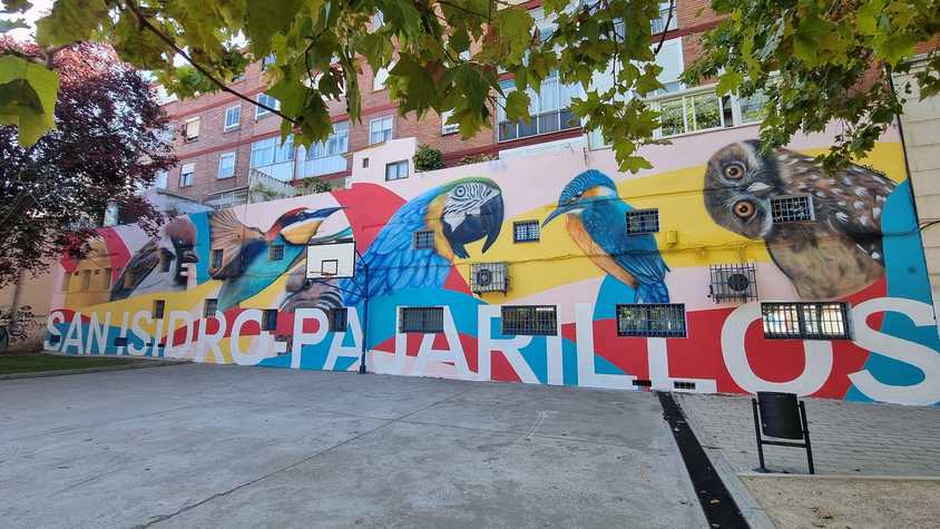 Uno de los Murales de la Felicidad entre C/Tórtola y C/Pelícano