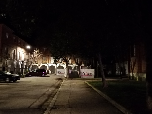 Plaza Porticada 40-42 sin luz